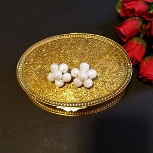 ❌🛑SOLD🛑❌Vintage Clip-On Hand String Wire Pearl Earrings